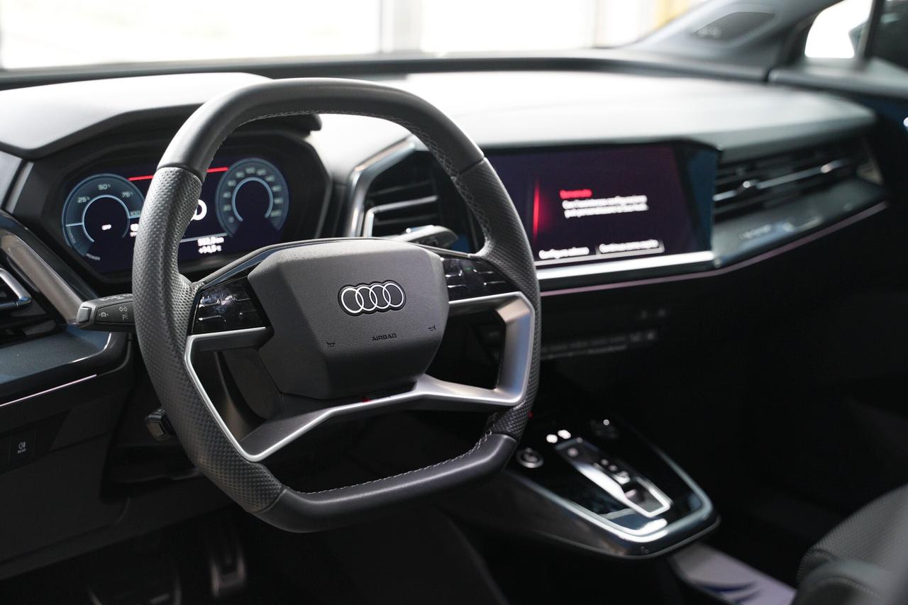 Audi Q4 45 e-tron quattro S line edition