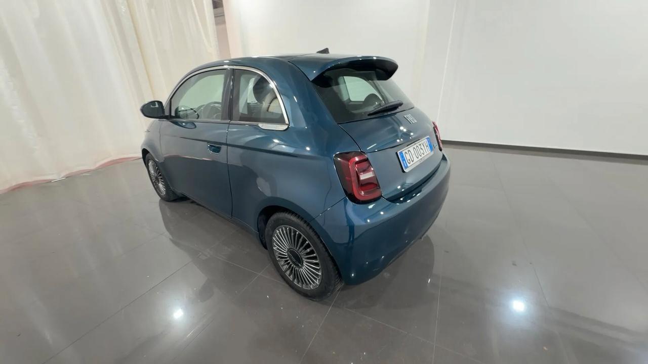 Fiat 500 500e Berlina 42 kWh Icon