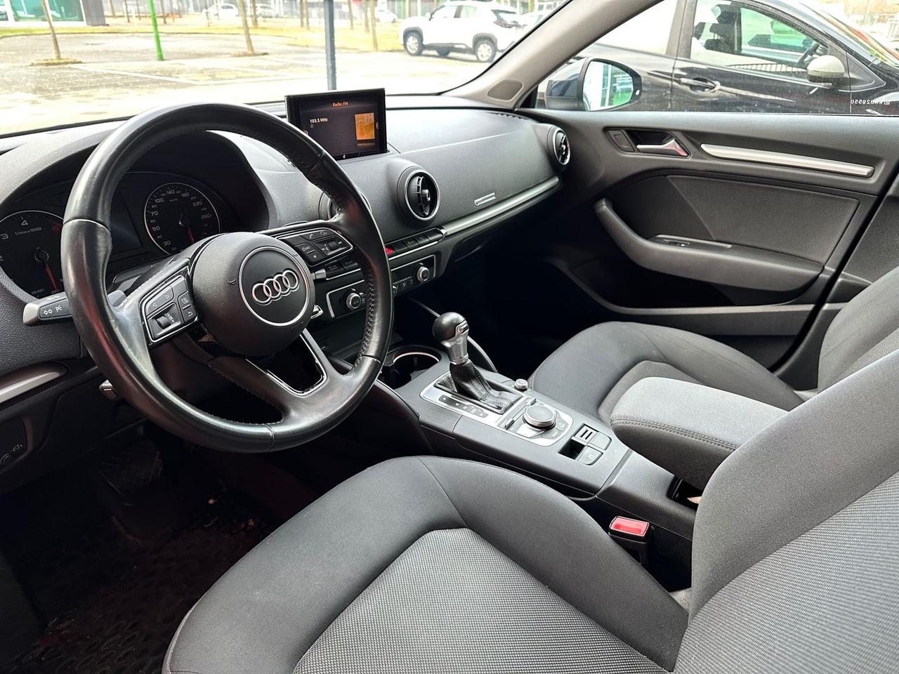 Audi A3 Business 1.6 30 TDI