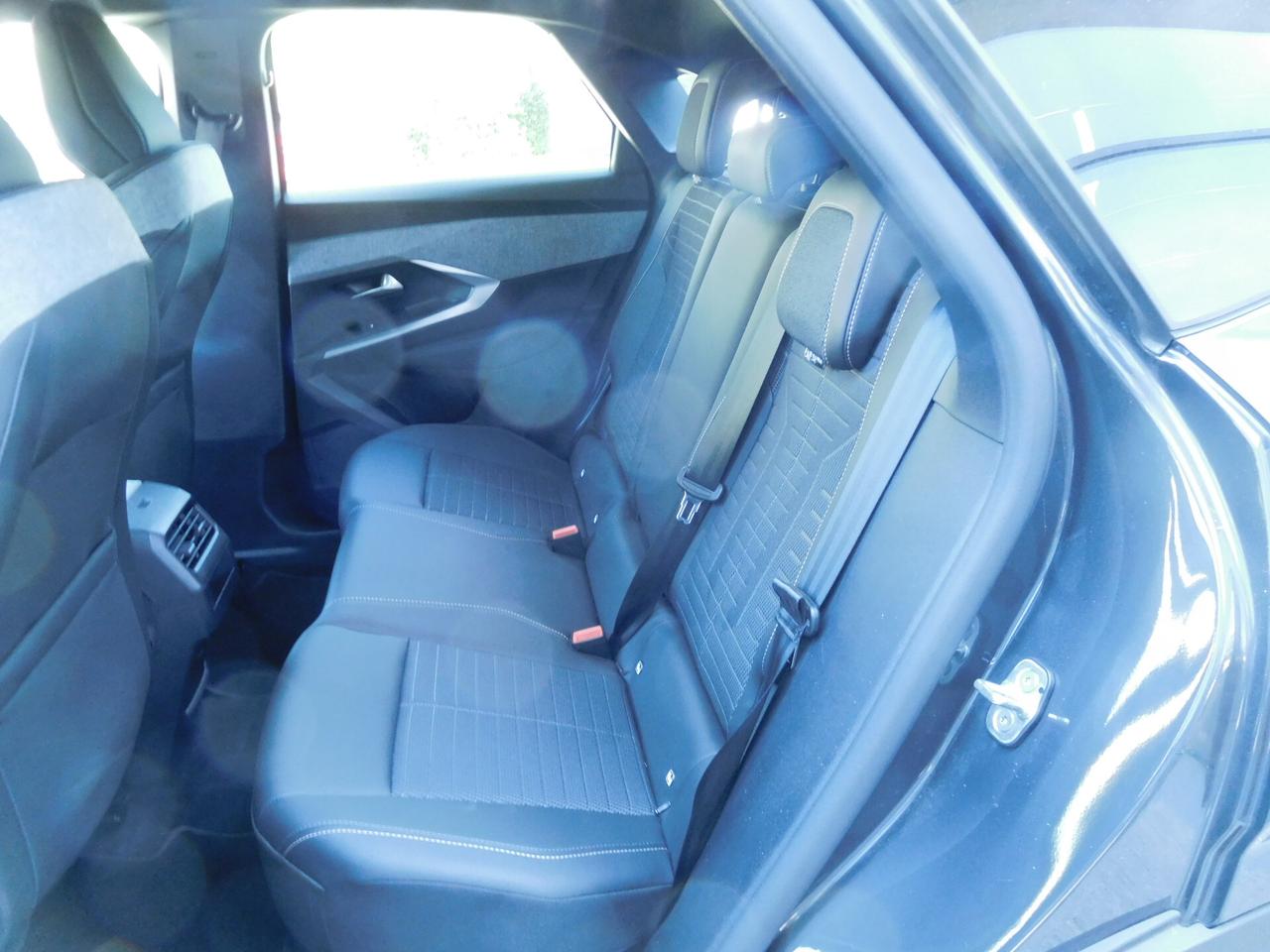 Peugeot 3008 Hybrid 136 e-DCS6 Allure
