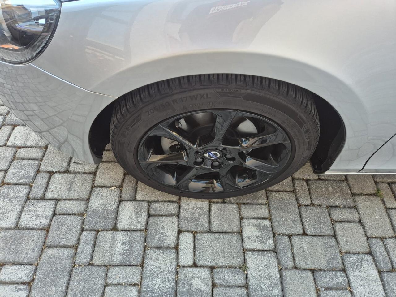 Volvo V40 T2