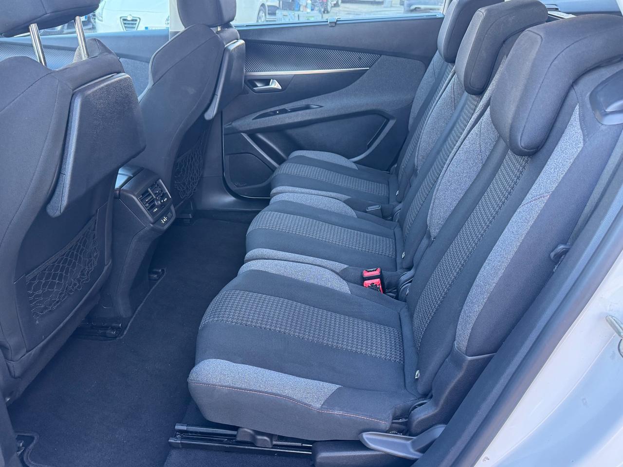 Peugeot 5008 BlueHDi 130 S&S EAT8 Business