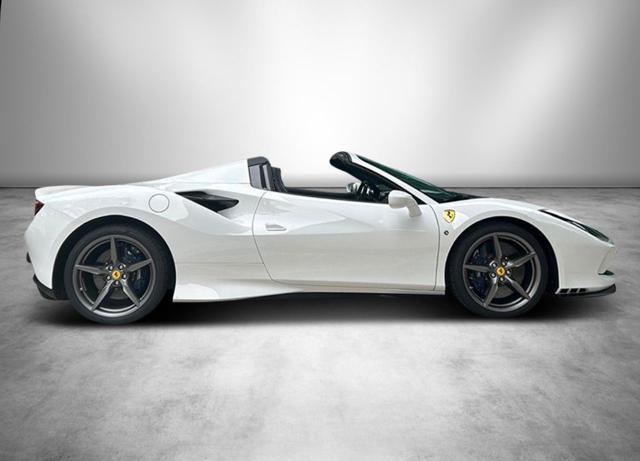 FERRARI F8 Spider "SPEDIZIONE SU RICHIESTA IN TUTTO IL MONDO"