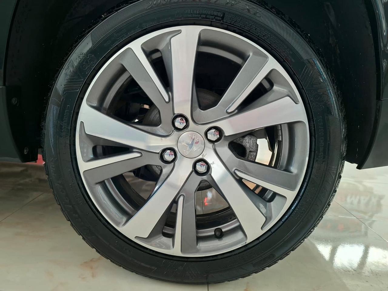 2015 Peugeot 2008 1.6 BlueHDi 100cv Black Matt