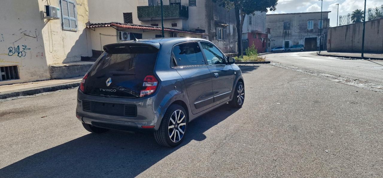 Renault Twingo 0.9 TCe 90 CV EDC COSMIC Unico Proprietario