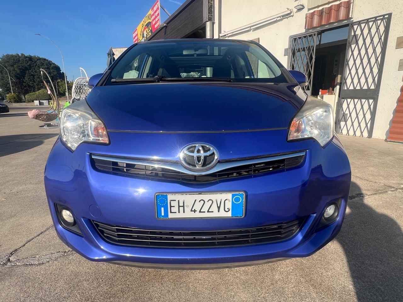 Toyota Verso-S 1.3 MT STYLE