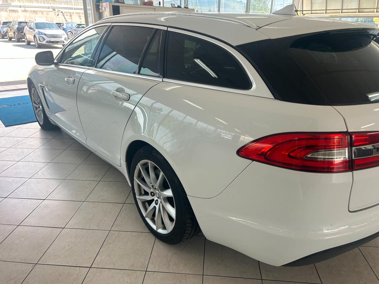Jaguar XF Sportbrake 2.2 D 200 CV Luxury