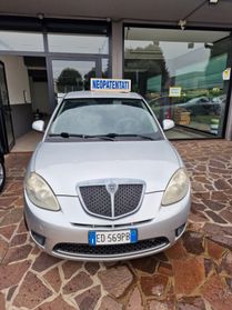 Lancia Ypsilon 1.2 Versus PER NEOPATENTATI