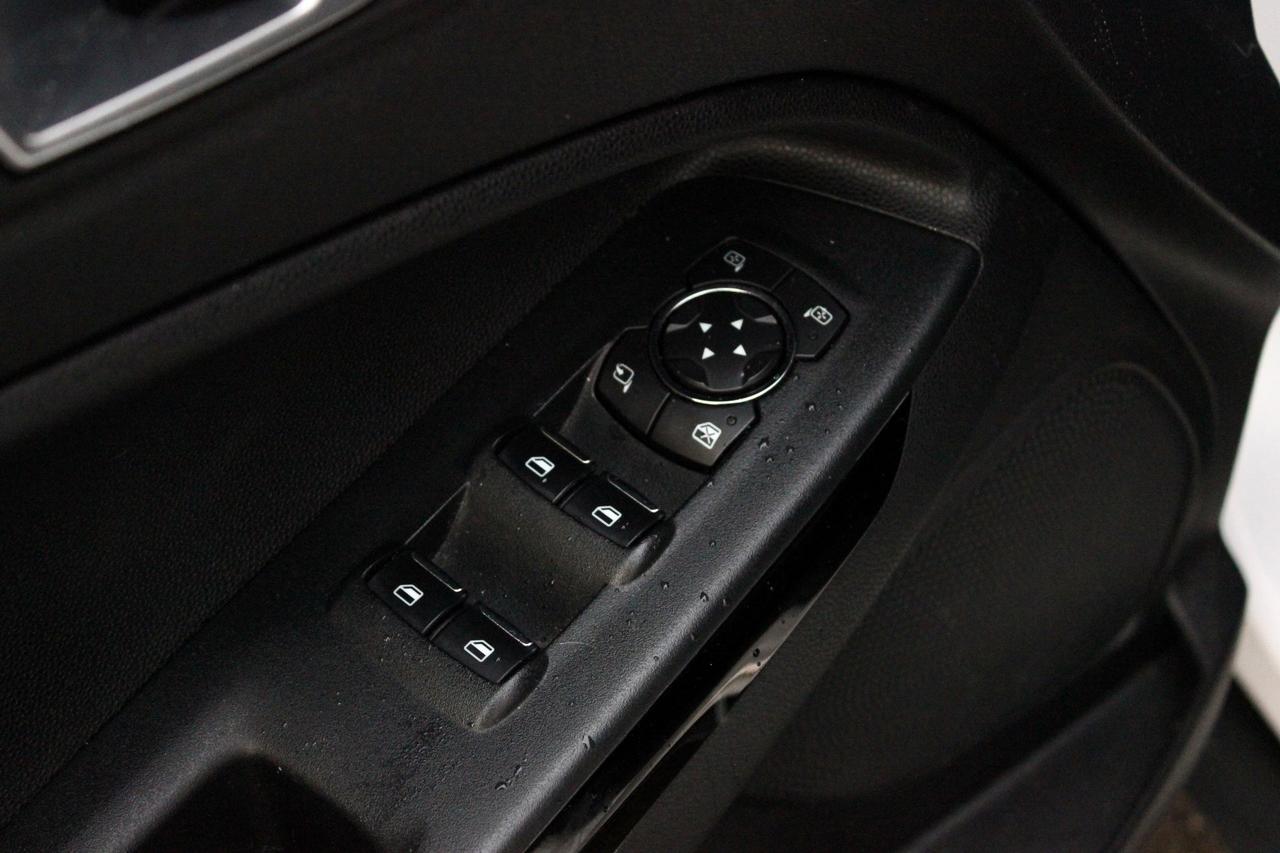Ford EcoSport 1.0 Titanium CLIMA AUTO SENSORI RETROCAMERA