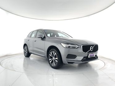 VOLVO XC60 2.0 b4 Momentum Pro awd auto CAMERA+APP CONNECT