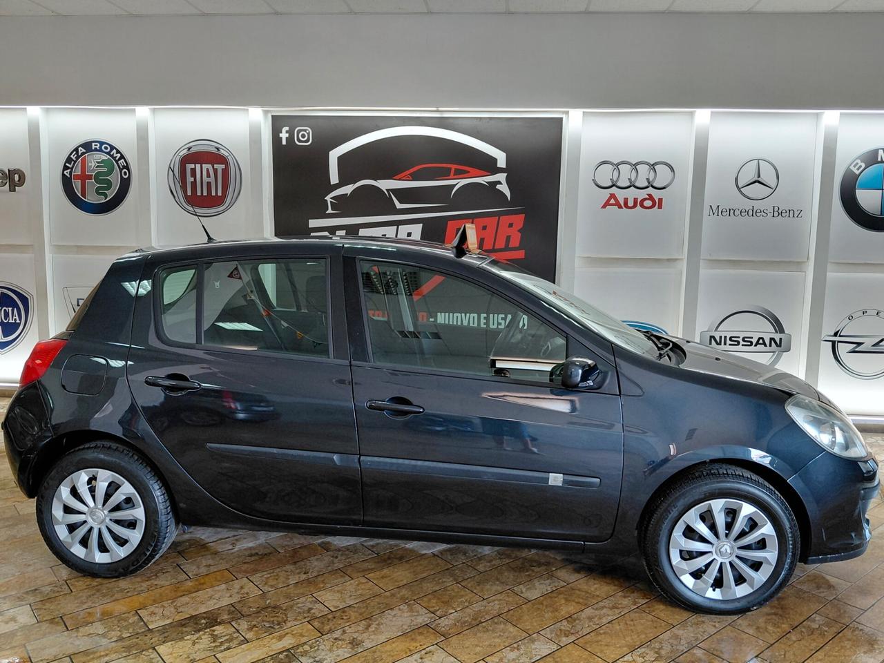 Renault Clio 1.2 16V CAMBIO AUTOMATICO