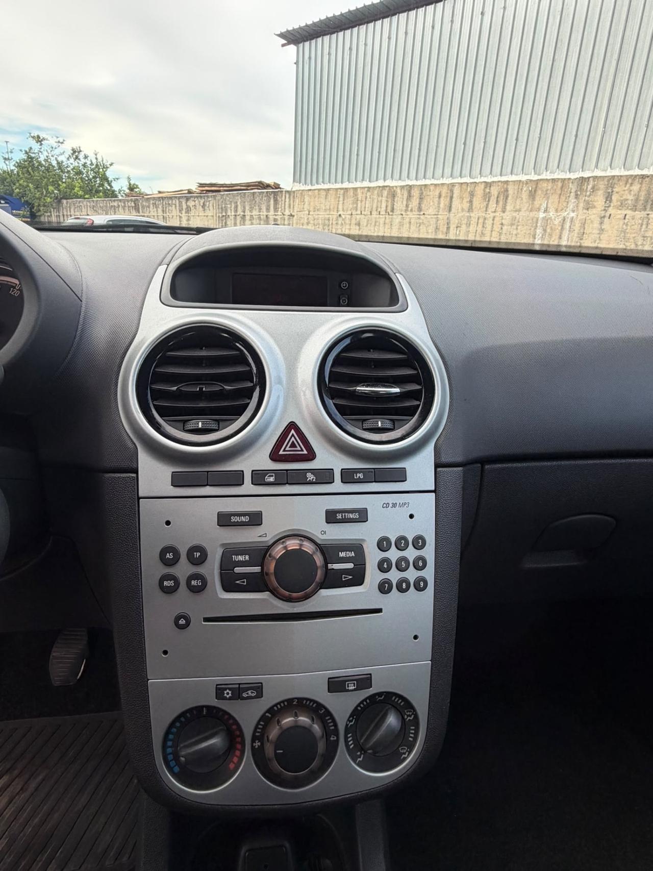 Opel Corsa 1.2 85CV 5 porte GPL-TECH Elective