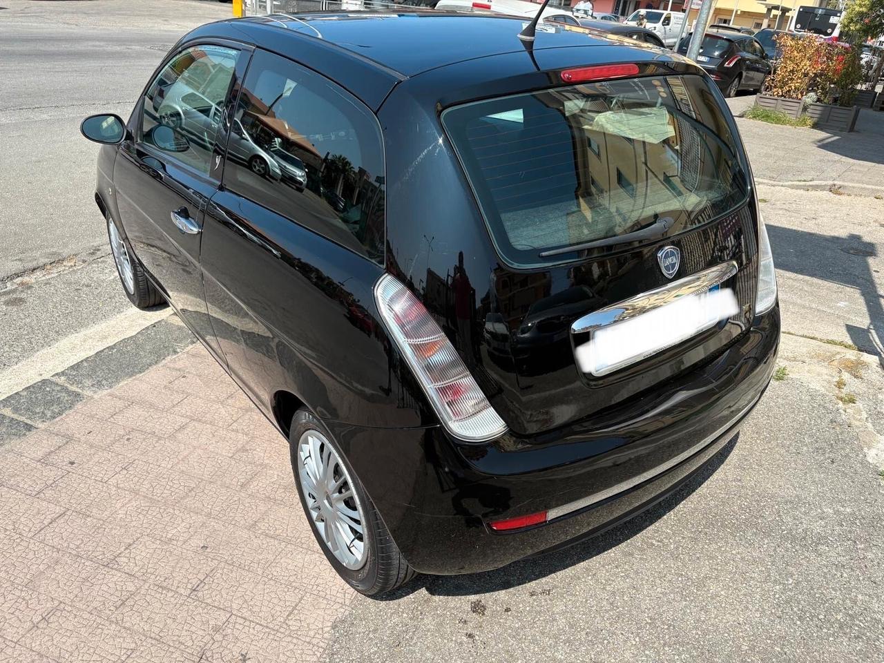 Lancia Ypsilon 1.2 Argento