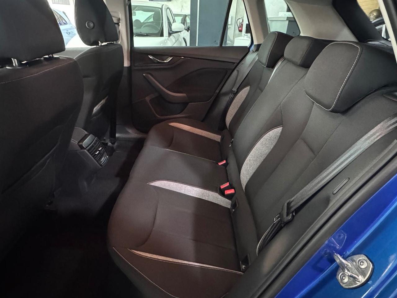 Skoda Kamiq Black Dots 1.0 TSI #8717