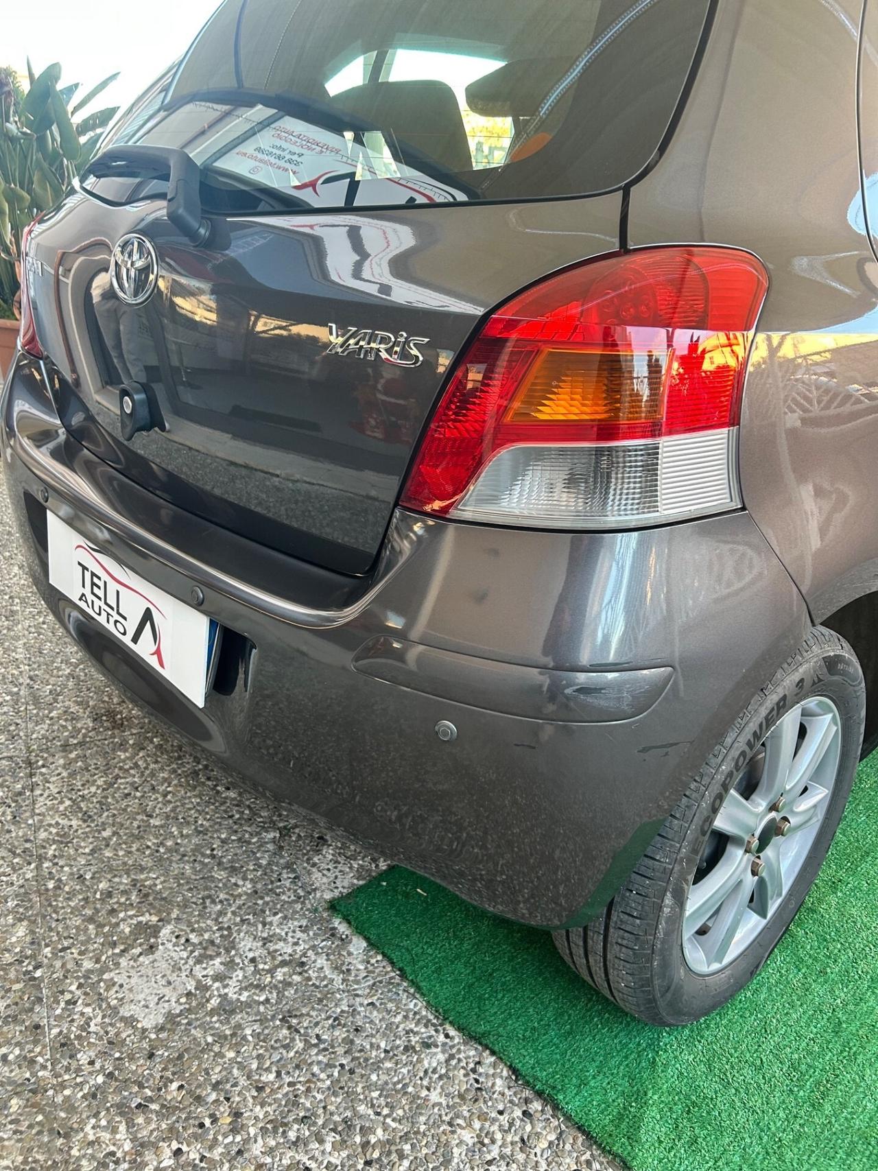 Toyota Yaris 1.0 5 porte