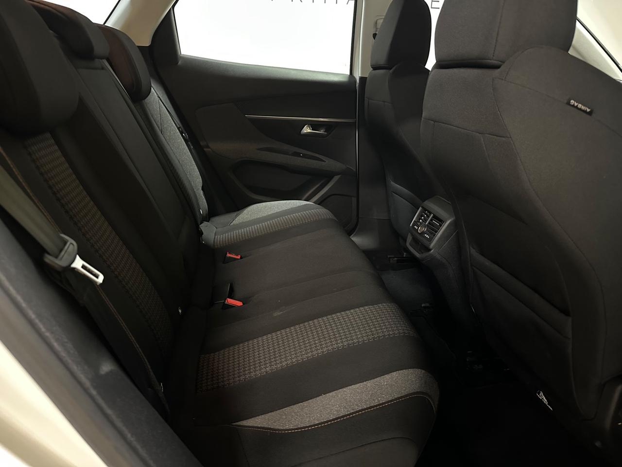 Peugeot 3008 BlueHDi 130 S&S Allure