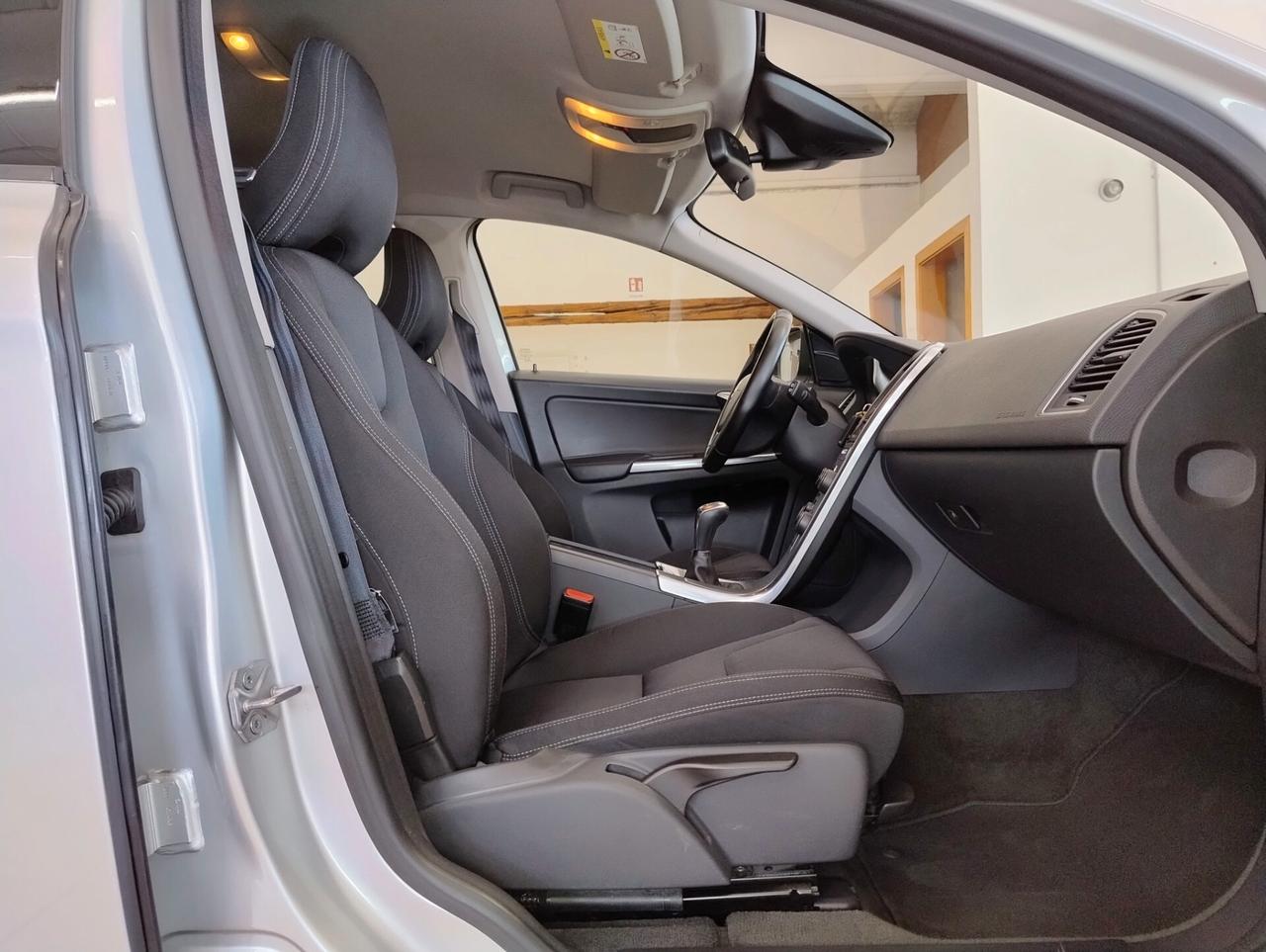 VOLVO XC60 2.0 D3 Kinetic 150cv MANUALE