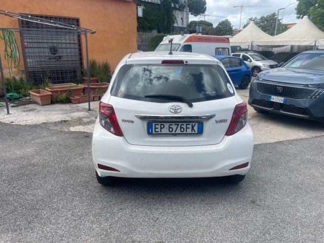 TOYOTA Yaris 1.0 5 porte ACTIVE