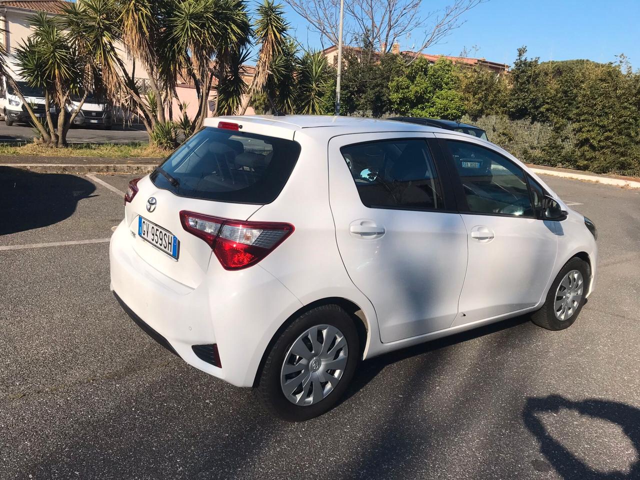 Toyota Yaris 1.0 5 porte Active