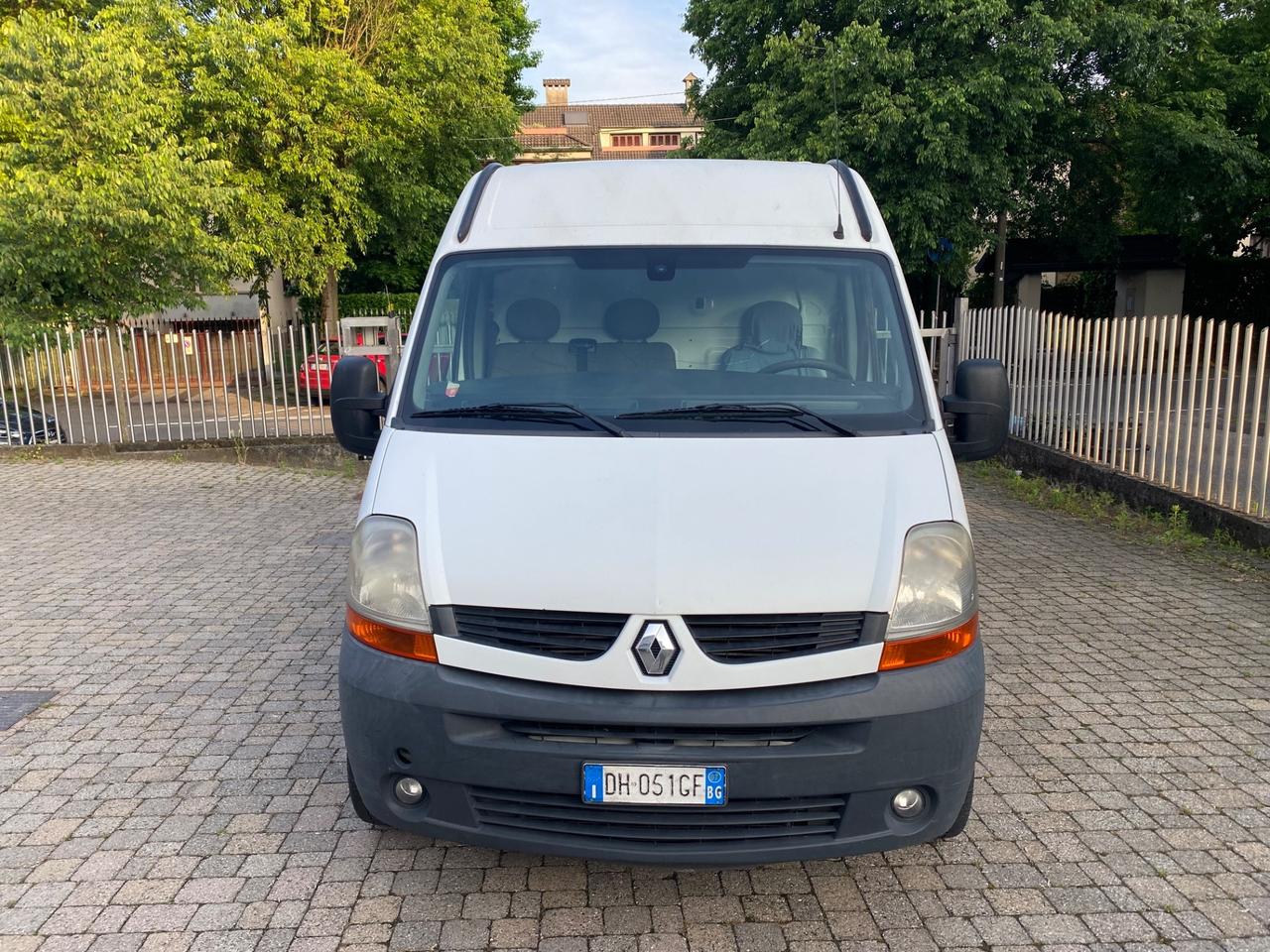 Renault Master T35/150 2.5 dci 146 Cv
