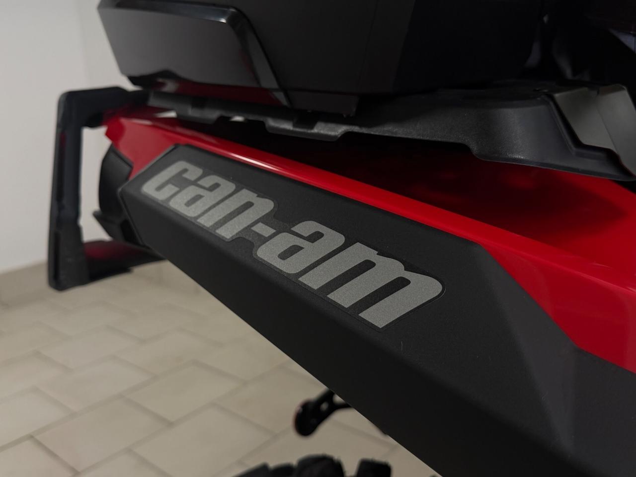 Can Am Outlander 1000 Max. 698 km