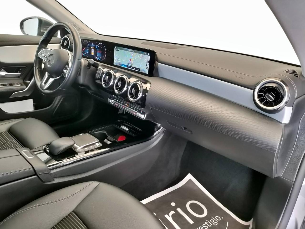 Mercedes-Benz CLA Sh.Brake - X118 - CLA Shooting Brake 200 d Sport auto