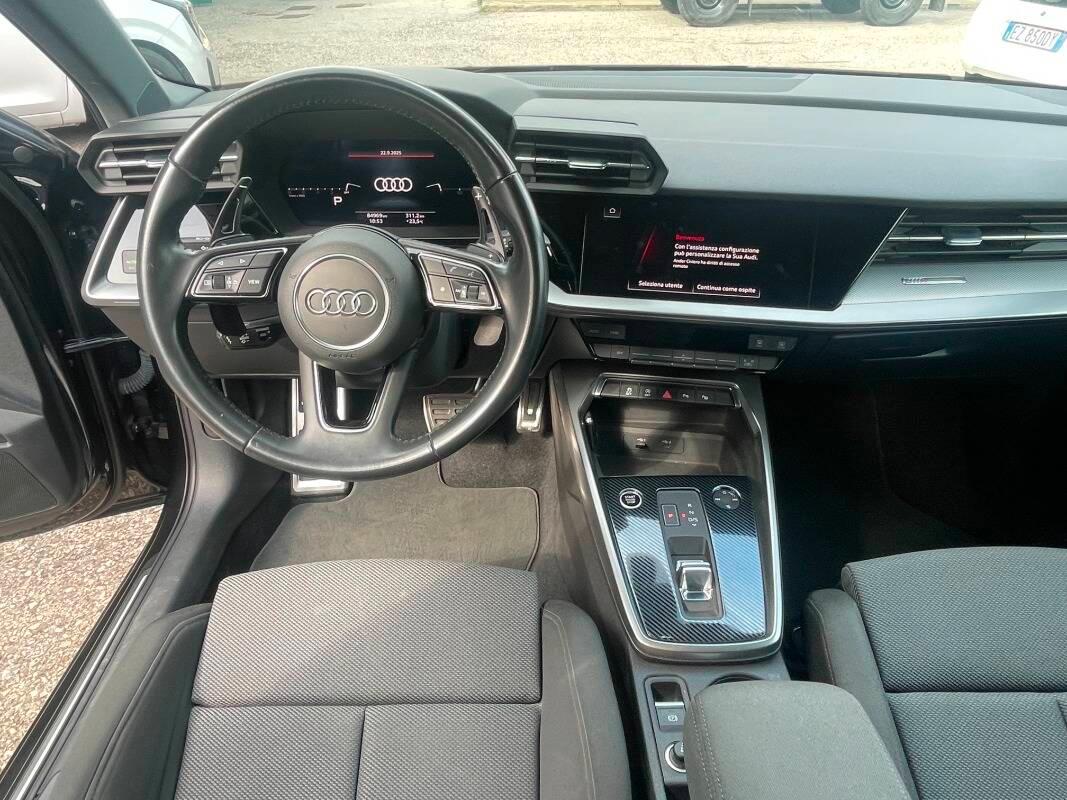 Audi A3 Sportback 35 1.5 tfsi mhev s-tronic MATRIX 18''