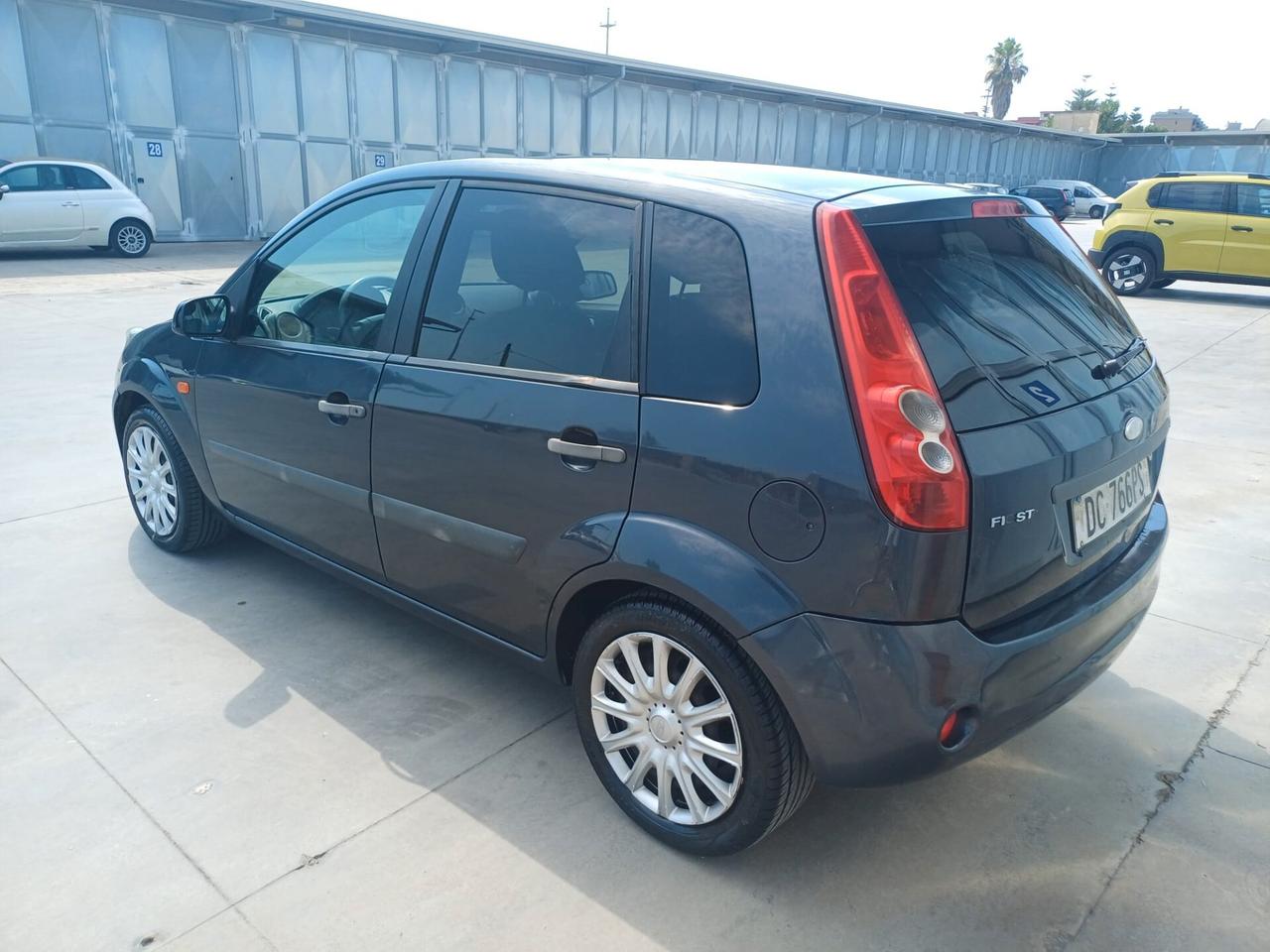 Ford Fiesta 1.4 TDCi 5p. Titanium