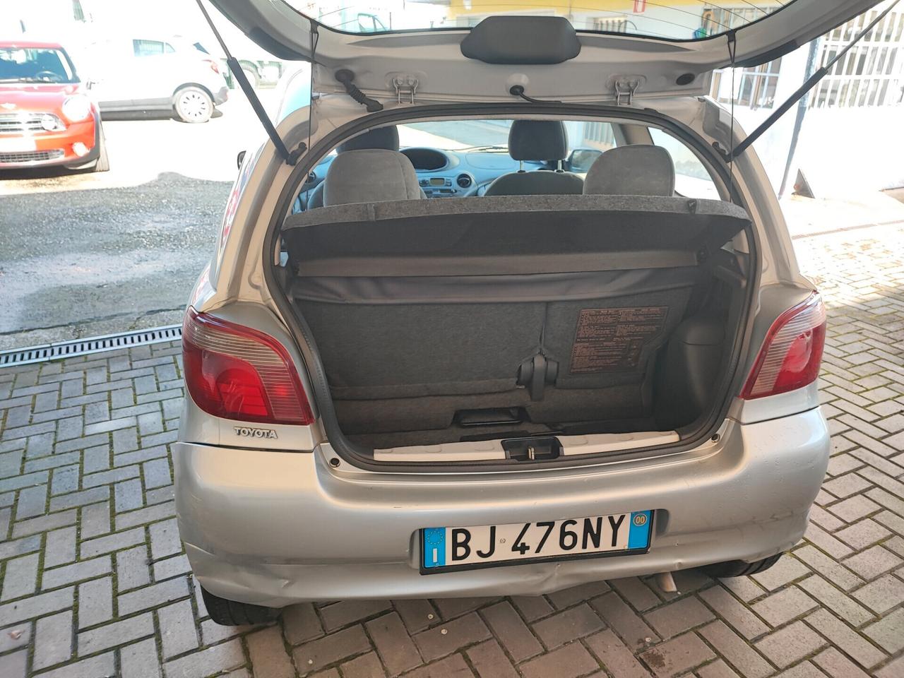 Toyota Yaris 1.0i