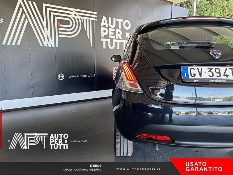 Lancia Ypsilon Ypsilon 1.0 firefly hybrid Silver Plus s&s 70cv