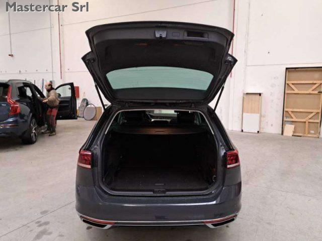 VOLKSWAGEN Passat Variant Passat Variant 2.0 tdi Executive 4motion 200cv dsg