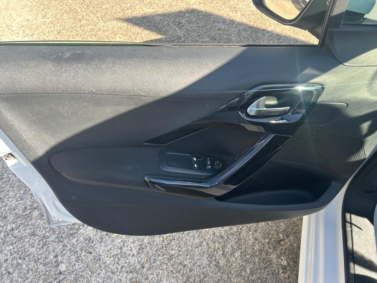 Peugeot 208 BlueHDi 100 5 porte Allure