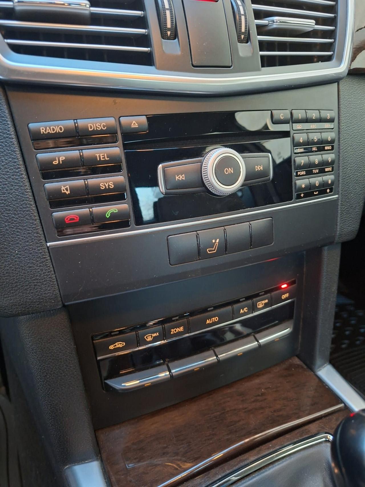 Mercedes-benz E 220 CDI BlueEFFICIENCY Executive