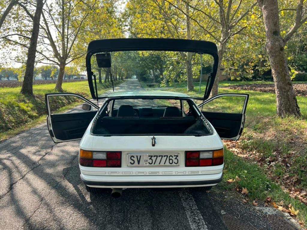 Porsche 924 Turbo - 1982