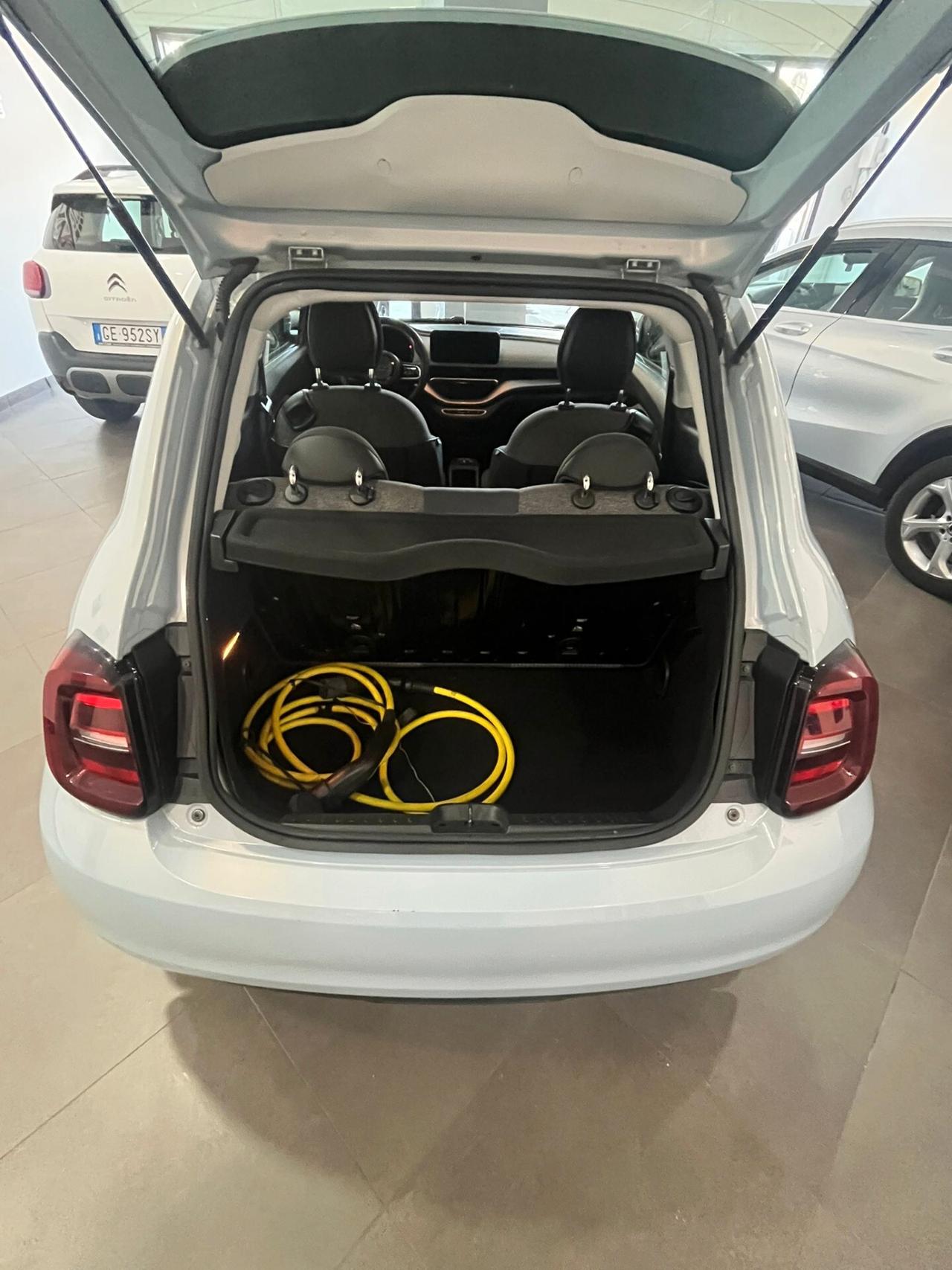 Fiat 500 500e Berlina 42 kWh Passion