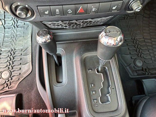 JEEP Wrangler 2.8 CRD DPF 3p Sahara Auto
