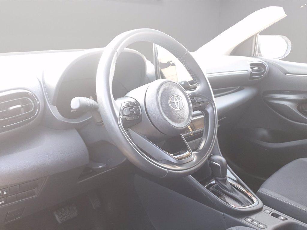 TOYOTA Yaris 1.5h trend del 2025