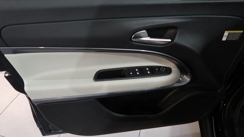 FIAT 600 600 1.2 hybrid La Prima 110cv auto