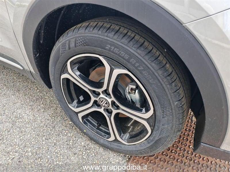 MG ZS 1.5L MT COM MY25.5 Cosmic Silver