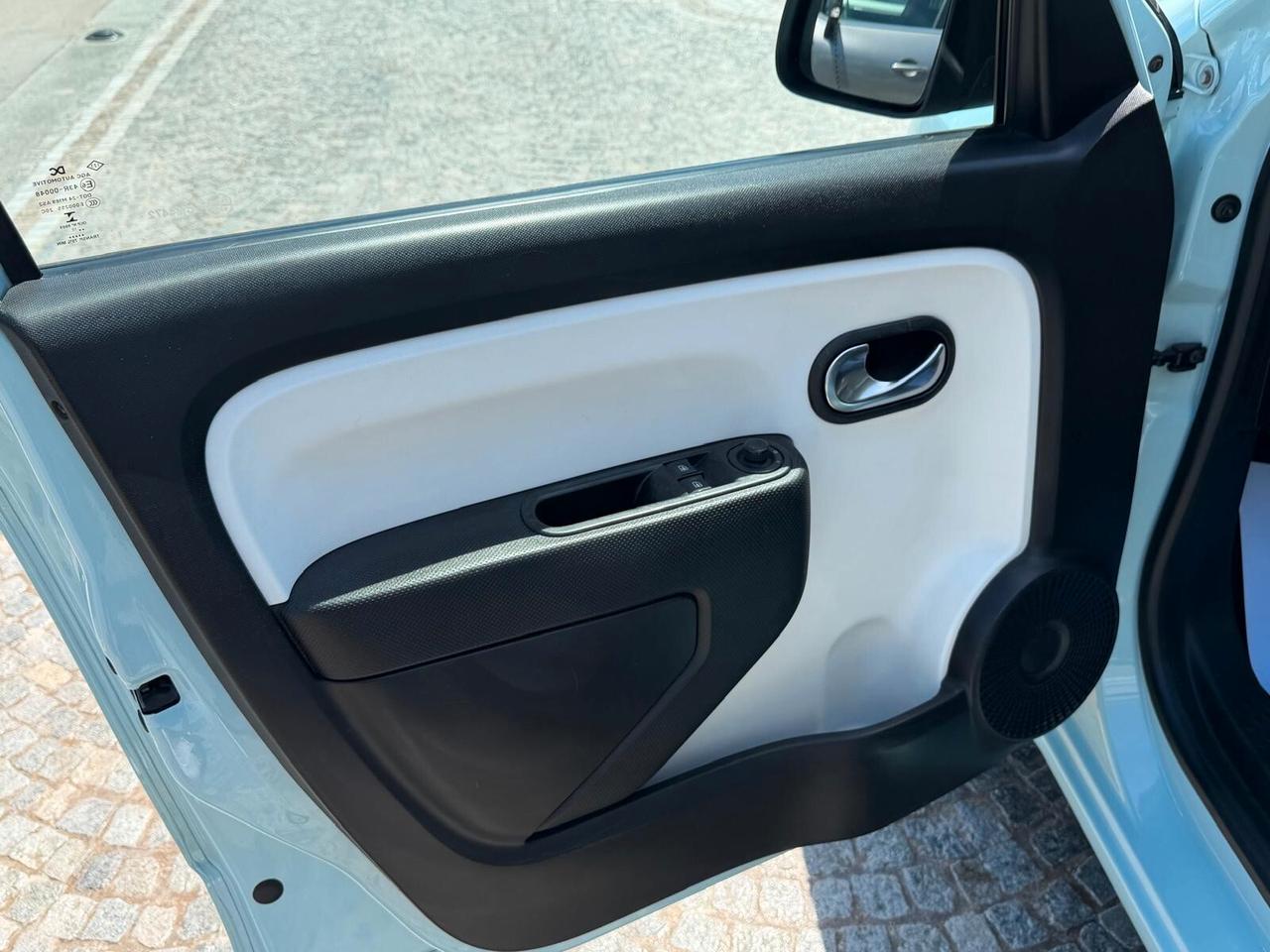 Renault Twingo 1.0 SCe 69Cv Intens - neopatentati