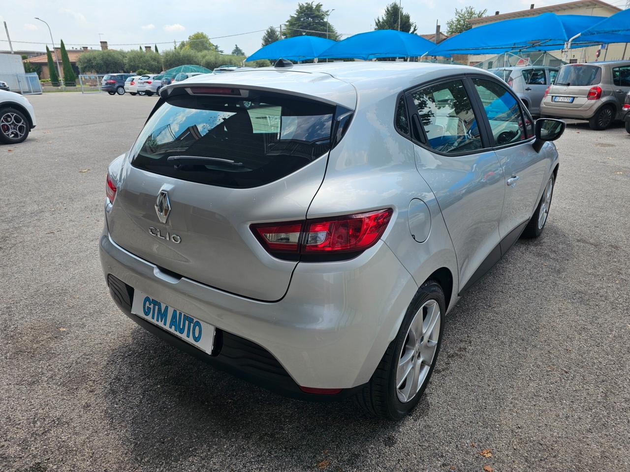 Renault Clio 1.2 75CV 5 porte - Neopatentati