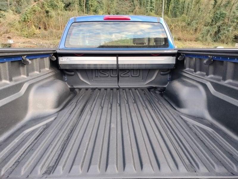 Isuzu D-Max N60 D-MaX N60 1.9 Space Cab F 4X4 con Shutter lid!!