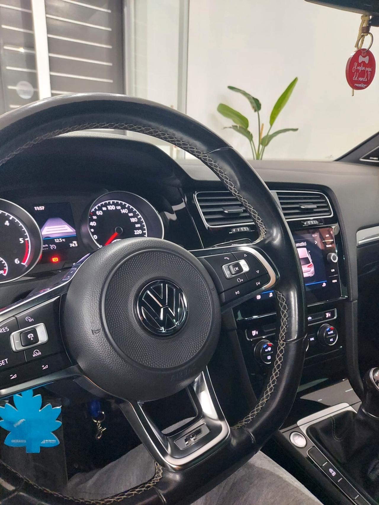 Volkswagen Golf 1.6 TDI 115 CV 5p. R-LINE 2018
