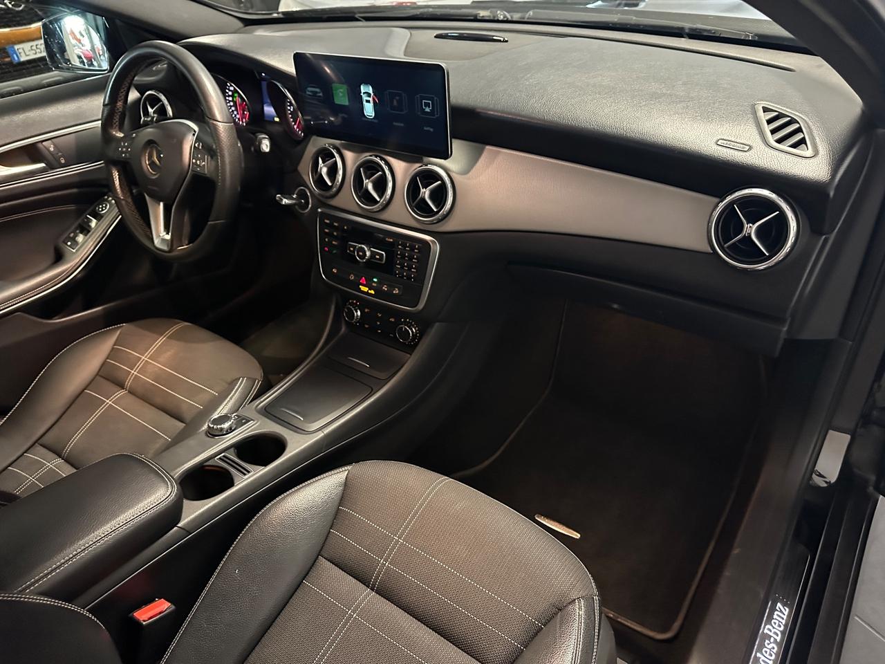 MERCEDES-BENZ GLA 220 CDI 170CV AUTOMATICA SPORT