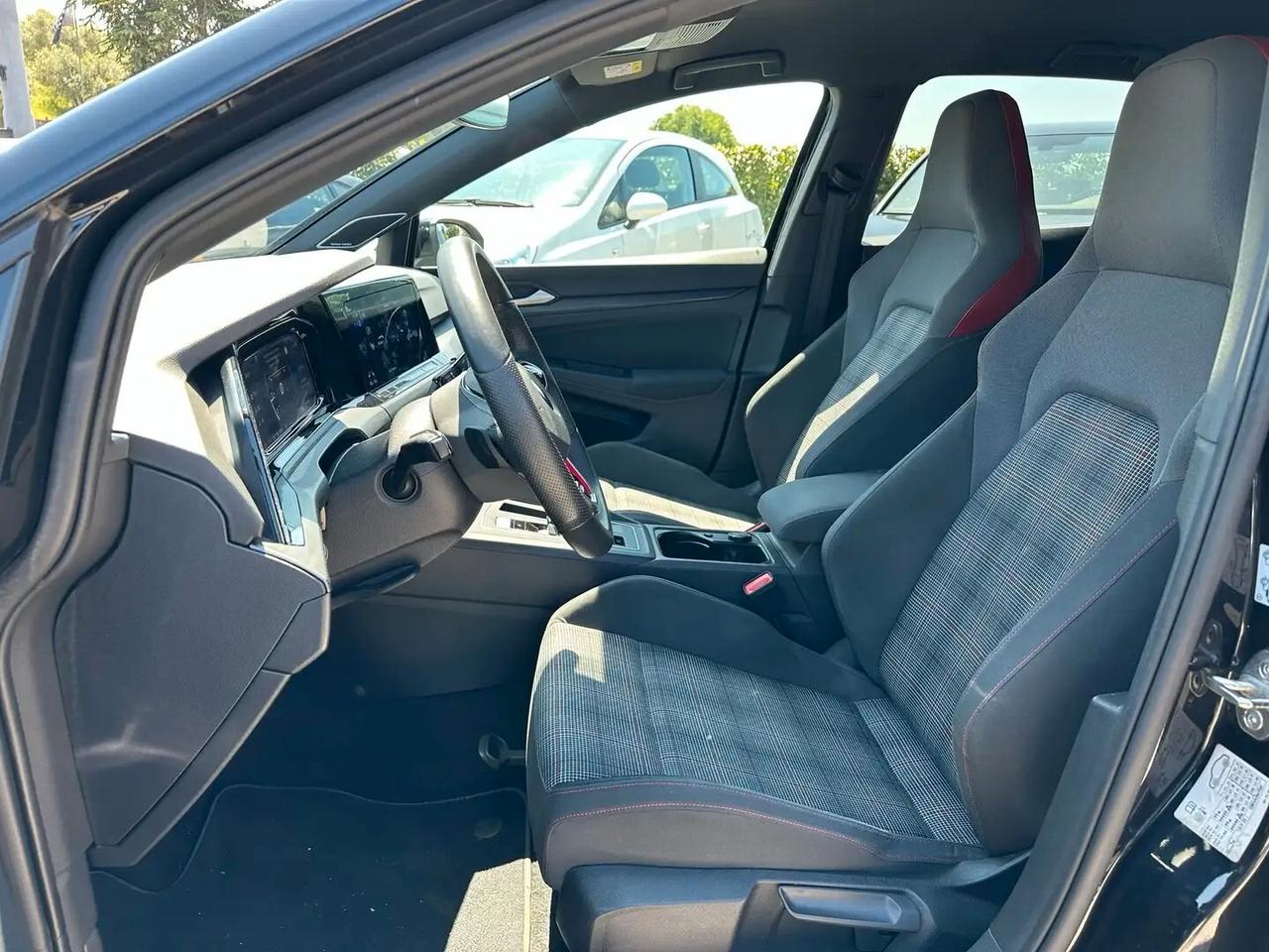 Volkswagen Golf 2.0 TSI GTI DSG