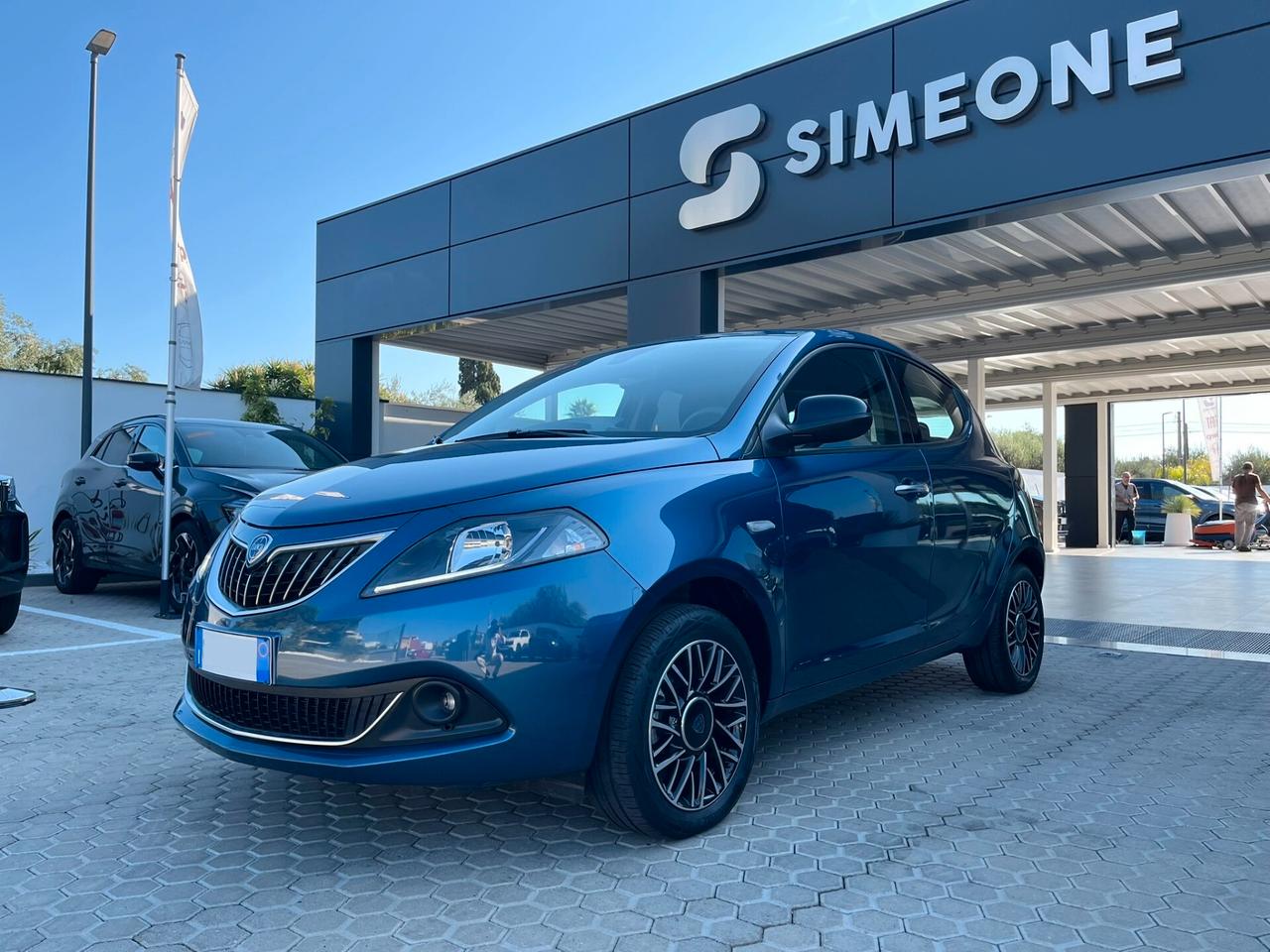 Lancia Ypsilon 1.0 FireFly 5 porte S&S Hybrid Platino