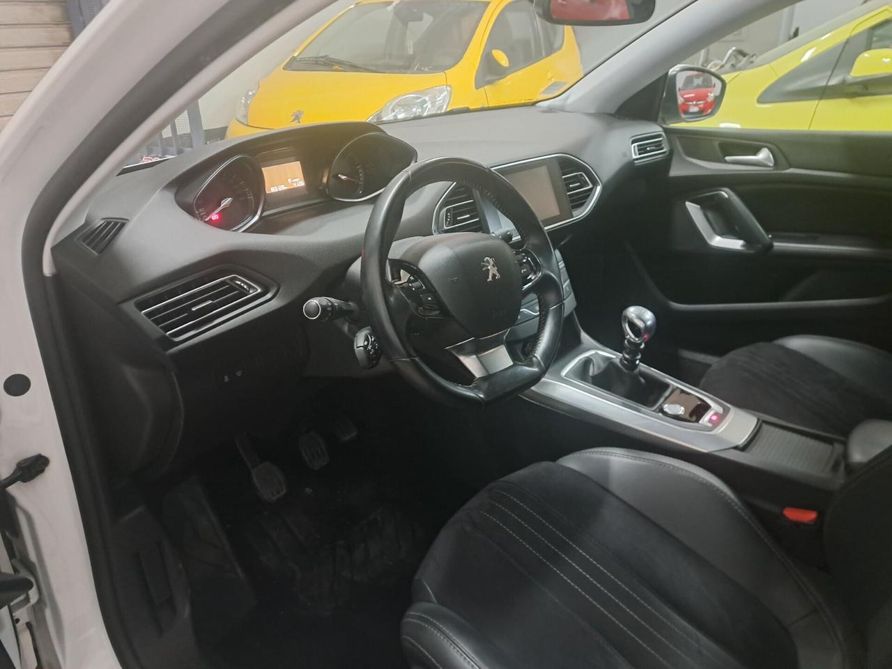 Peugeot 308 BlueHDi 120 S&S 1.6 hdi SW Allure 2016