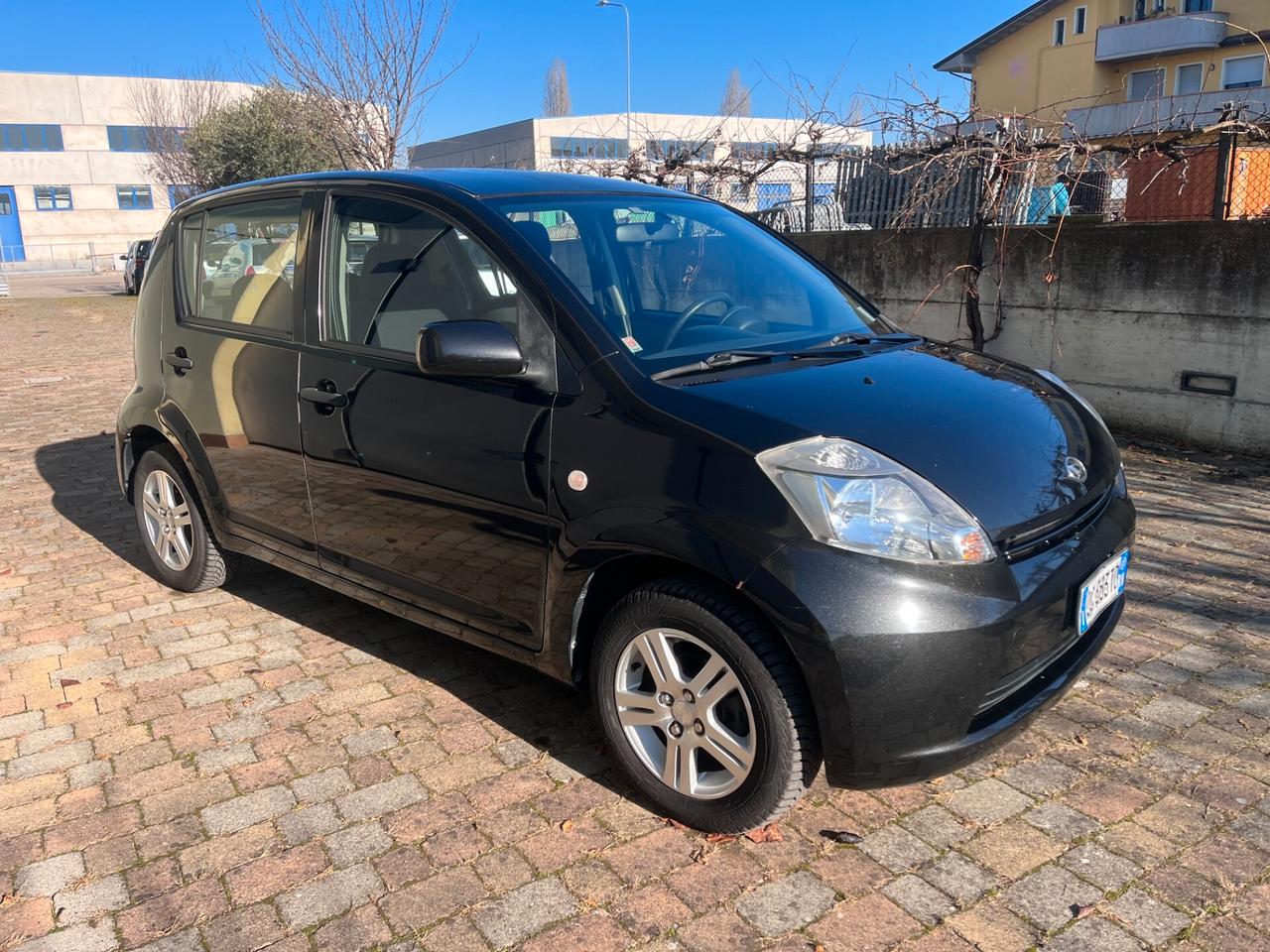 Daihatsu Sirion 1.0 12V Mio
