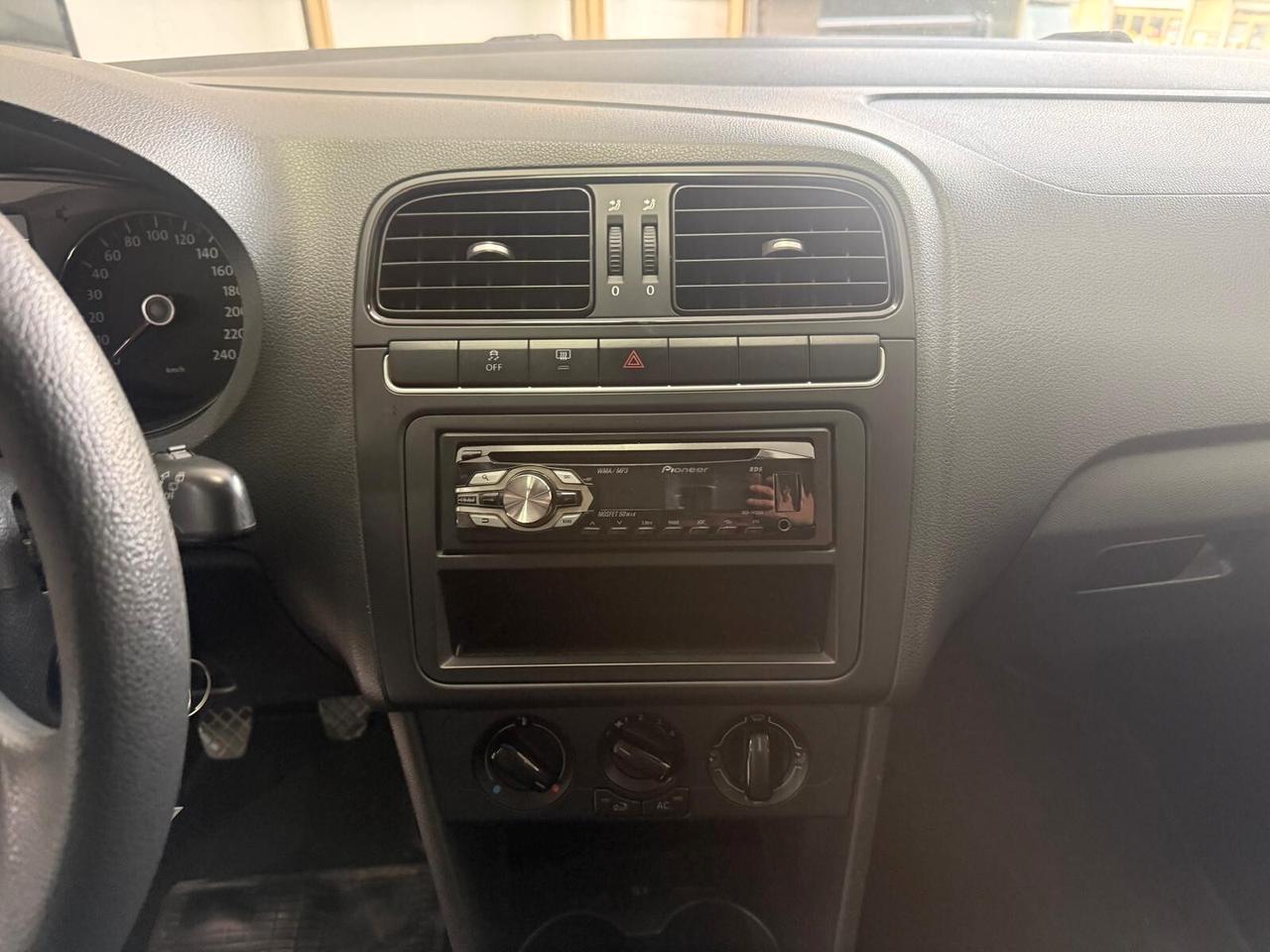 Volkswagen Polo 1.2 TDI 75CV 2012