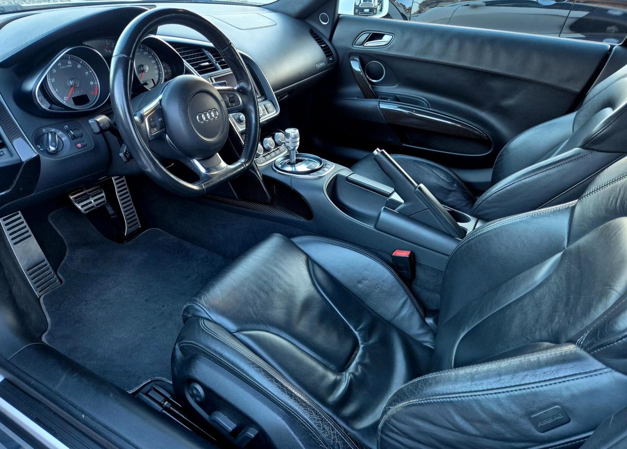 Audi R8 4.2 V8 420 cv